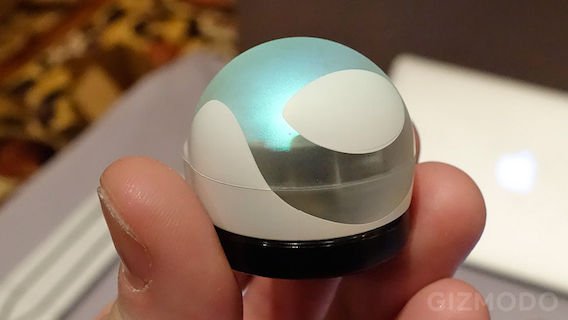 神奇自走式智能玩具!让你的iPad 成为跑道吧! 