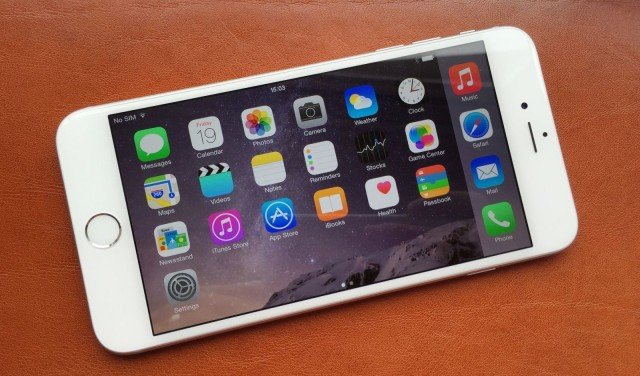 iphone-6-plus-tops-phablet-markets_00