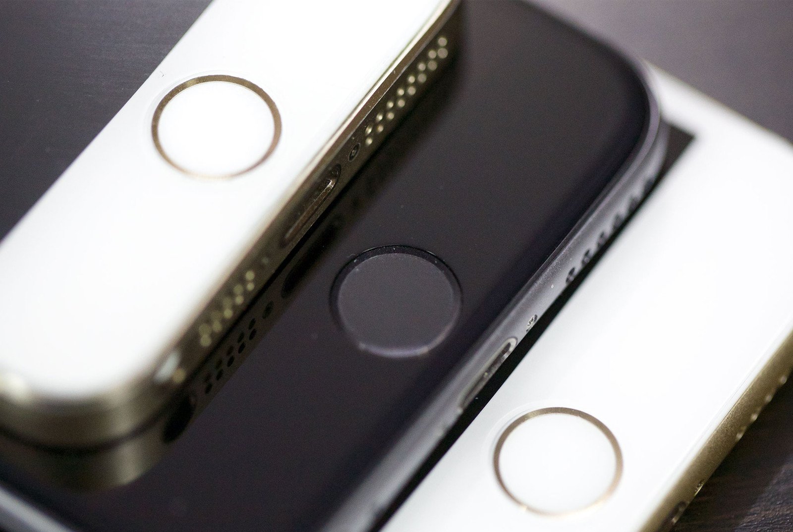 touch-id-hacked-by-child-in-a-special-way_01a