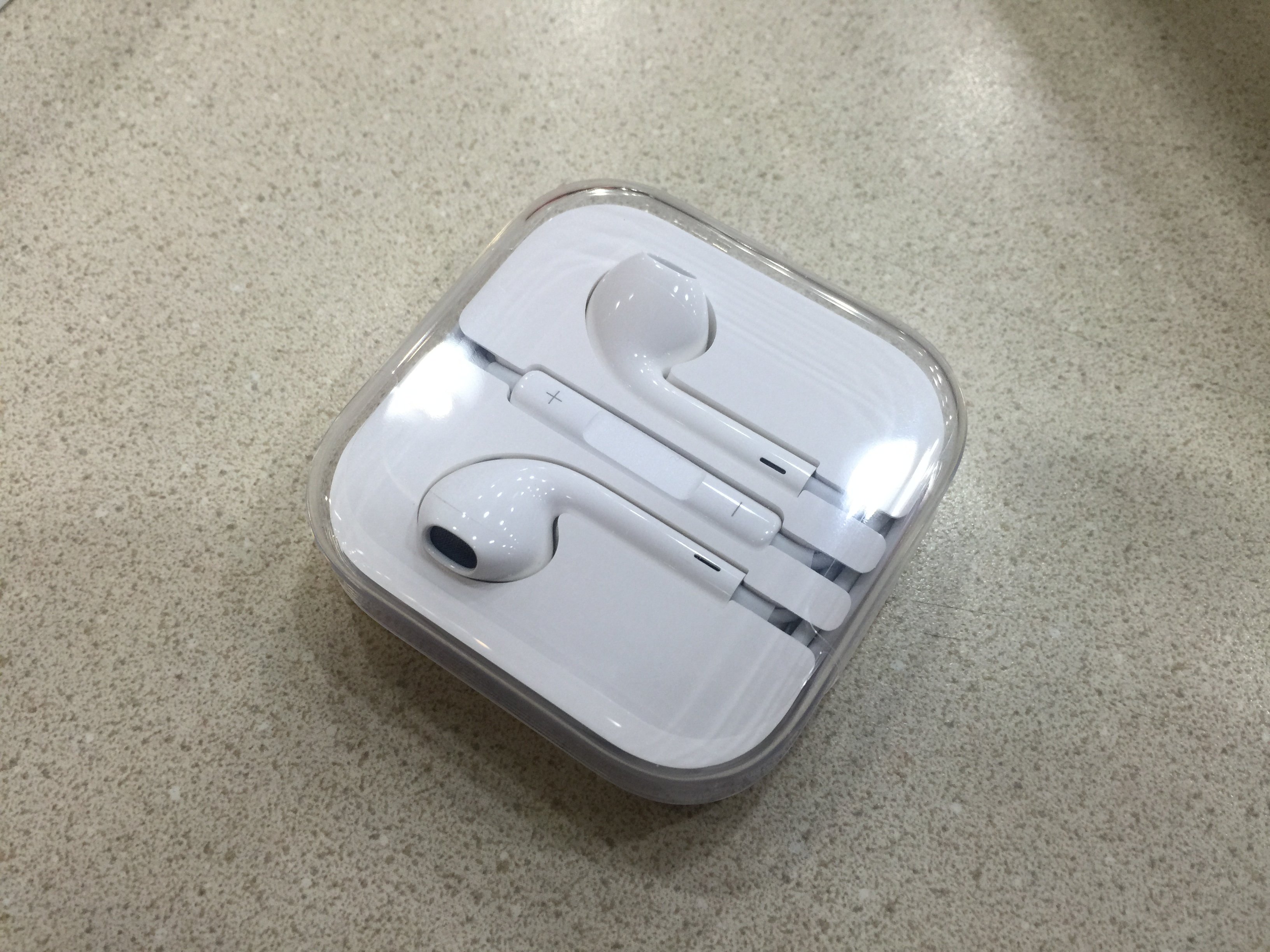 missingpart in iphone packing_02