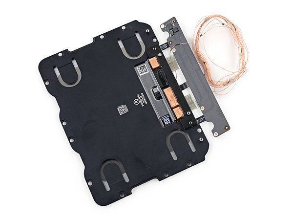 2015-13-in-macbook-pro-teardown_08