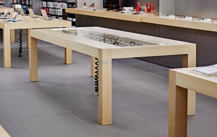 apple-watch-try-on-table_00