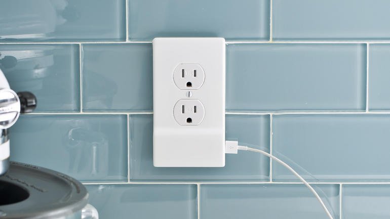 无需拖板了! Snap Power 为墙上电源插座带来 USB 接口!