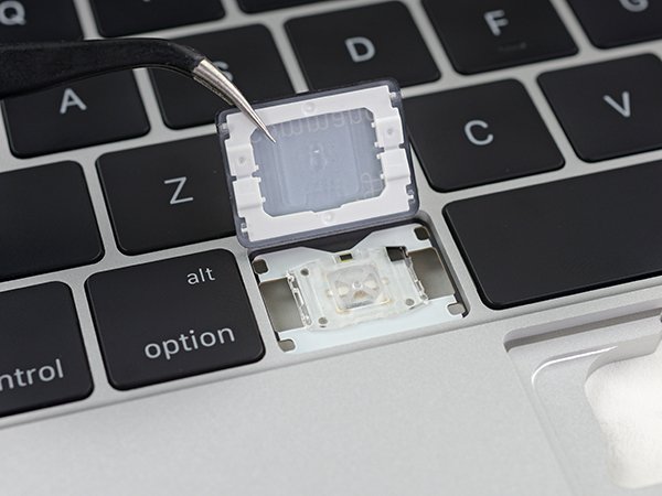 the-new-macbook-teardown-by-ifixit_08