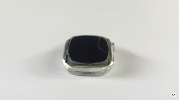 the-world-s-first-round-apple-watchs-handmake_06