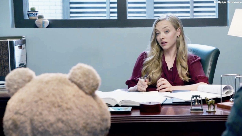 Beautiful-Amanda-Seyfried-In-Ted-2-Wallpaper