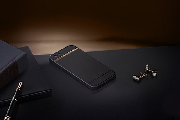 钛合金坚硬无比!比 iPhone 6 更贵的 iPhone 6 