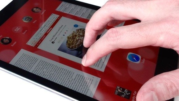ipad-gestures-swipe-up-with-five-fingers-1-100609950-large