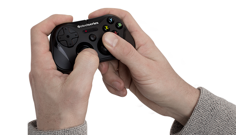 steelseries-stratus-hand-on