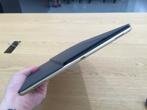 iPad Pro 专属配件 Apple Pencil、Smart Keybo