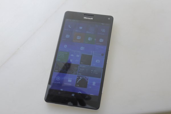 Microsoft Lumia 950XL - 35