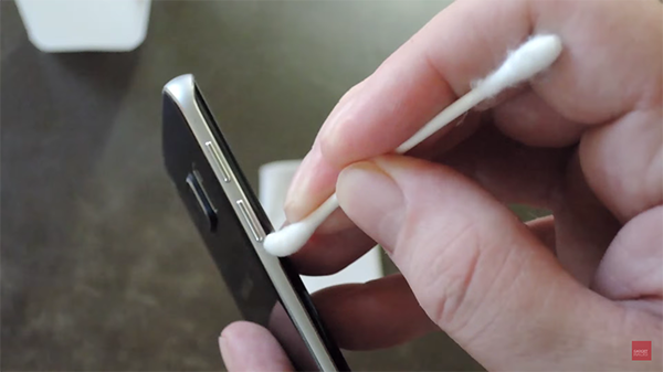 3-easy-steps-to-fixing-stuck-buttons-on-your-phone-or-tablet_00
