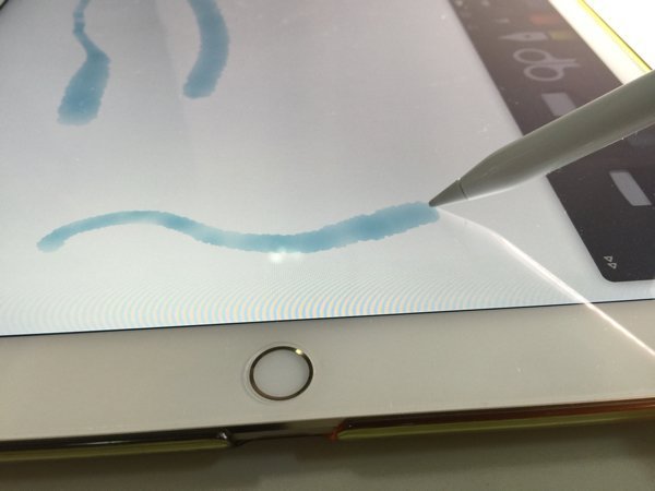 ▲加上保護貼亦不影響Apple Pencil 的壓力感應