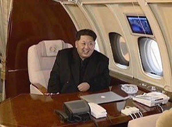 kim-jong-un-loves-macbook-pro_00