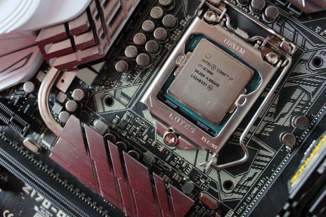 core i7 skylake 6700k in motherboard