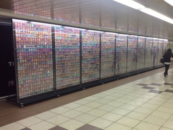 7649-yugioh-cards-in-shinjuku-station_02