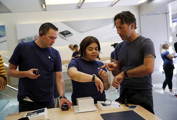 former-apple-store-employee-tells-their-exp_01