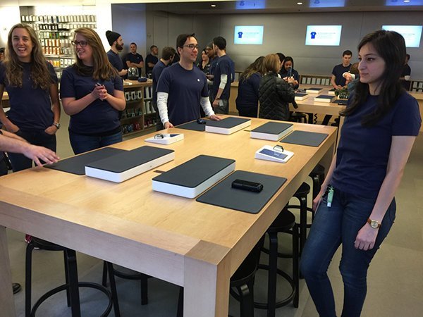former-apple-store-employee-tells-their-exp_02