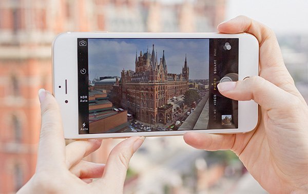 iphone-camera-should-be-covered_01