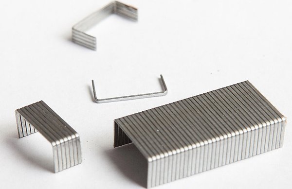 5-ways-to-eject-sim-card-from-iphone-without-ejection-tool_02