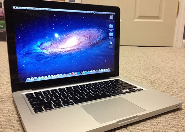 apple store remove macbook pro from retail store displays 01