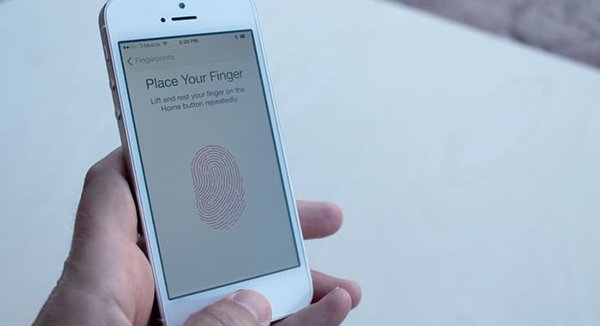 why you cannot unlock iphone with wet finger 00