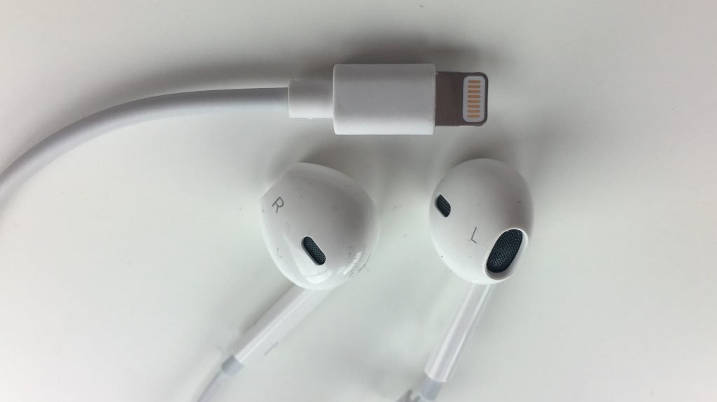 earpods macgyver 2