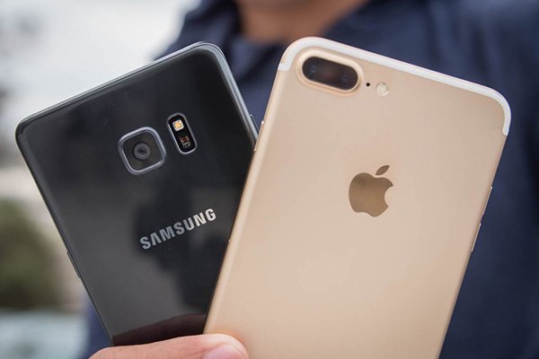 iphone-users-more-superficial_01