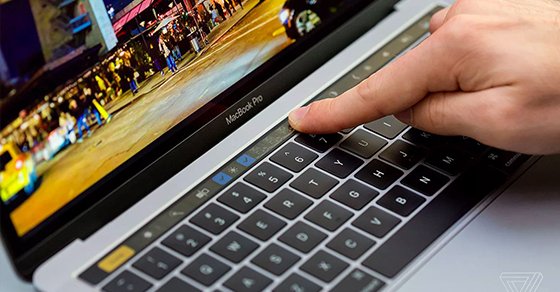 macbook pro touch bar screenshot 00b