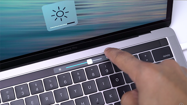 why touch bar macbook pro battery last 10 hrs 03