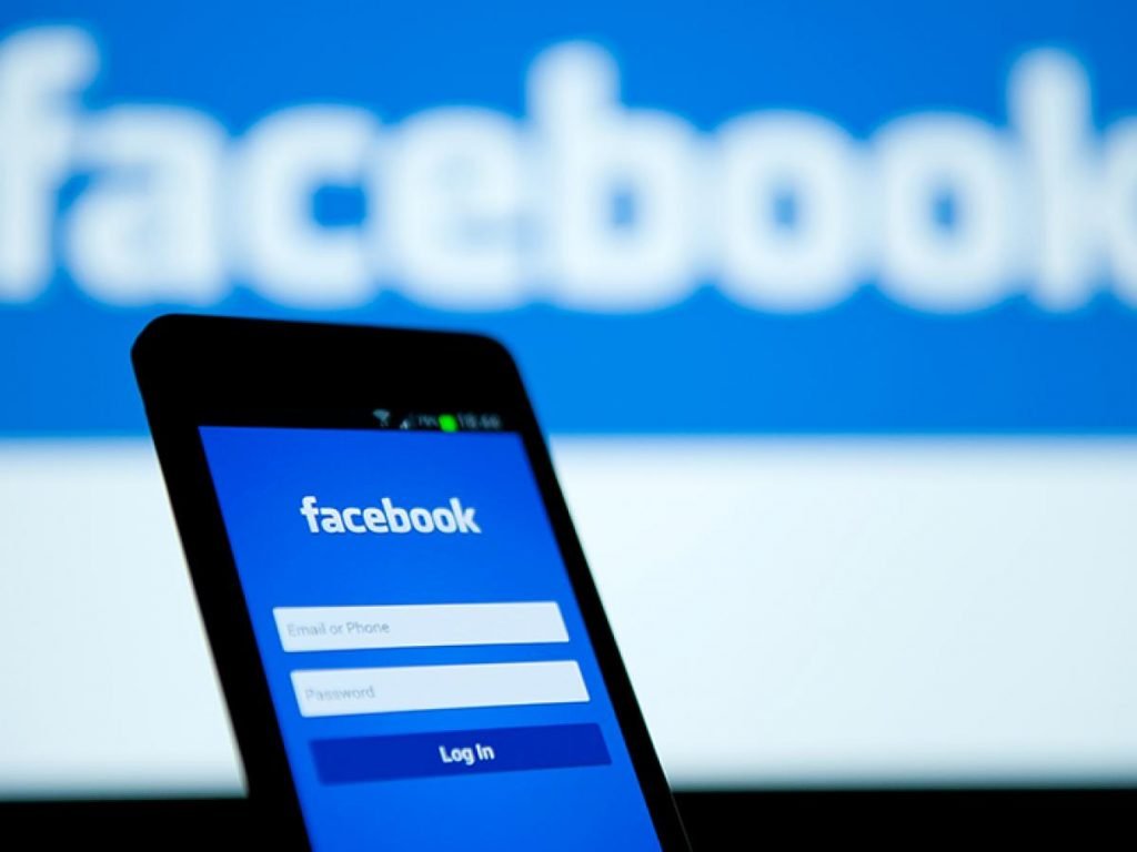 Regular Facebook Celebrates their Birthday with Friendsday