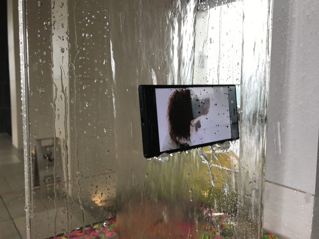 Sony 推出 960fps 超慢动作摄录智能手机 Xper