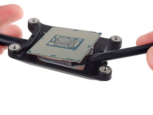 new 21 5 inch imac 2017 teardown 05