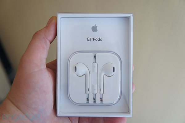 why earpods and airpods have holes 01