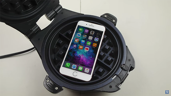 iphone 8 plus vs waffle machine 02