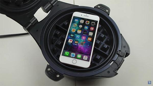 iphone 8 plus vs waffle machine 05