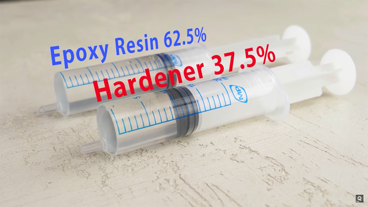 how to lock the coin into transparent epoxy resin 03