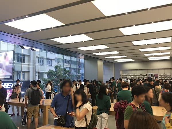 apple causeway bay lowest floor decoration in progress 04