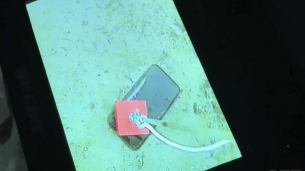 iphone 11 pro retrieved after 30 days lake