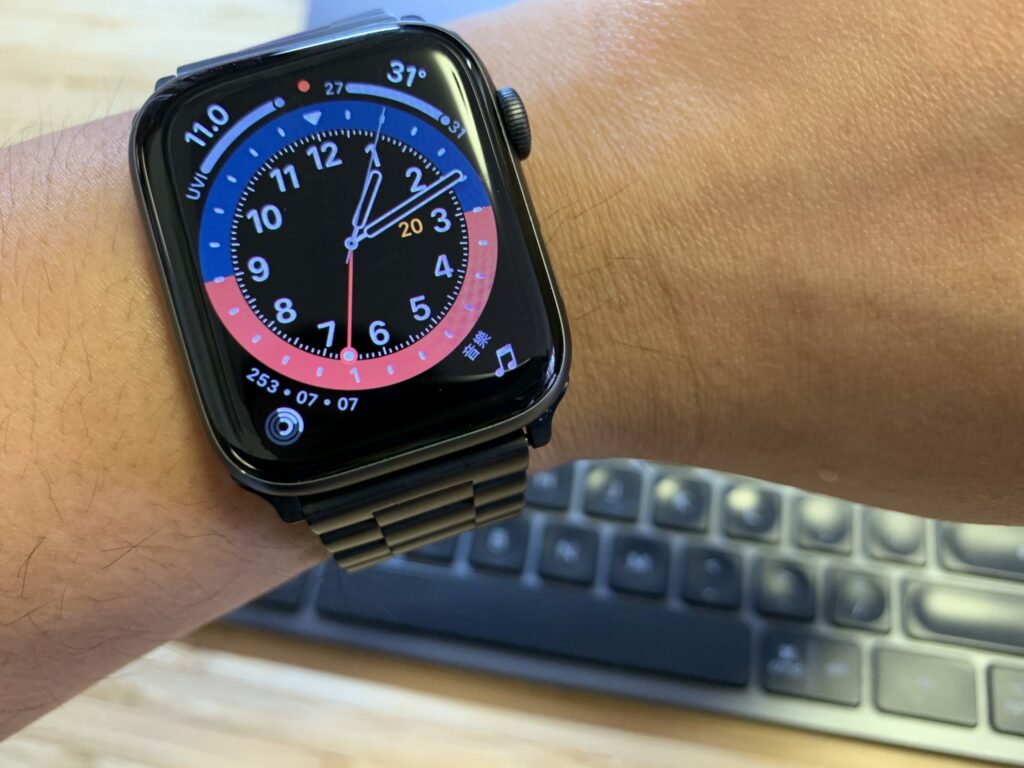 applewatch 1 2048x1536 1