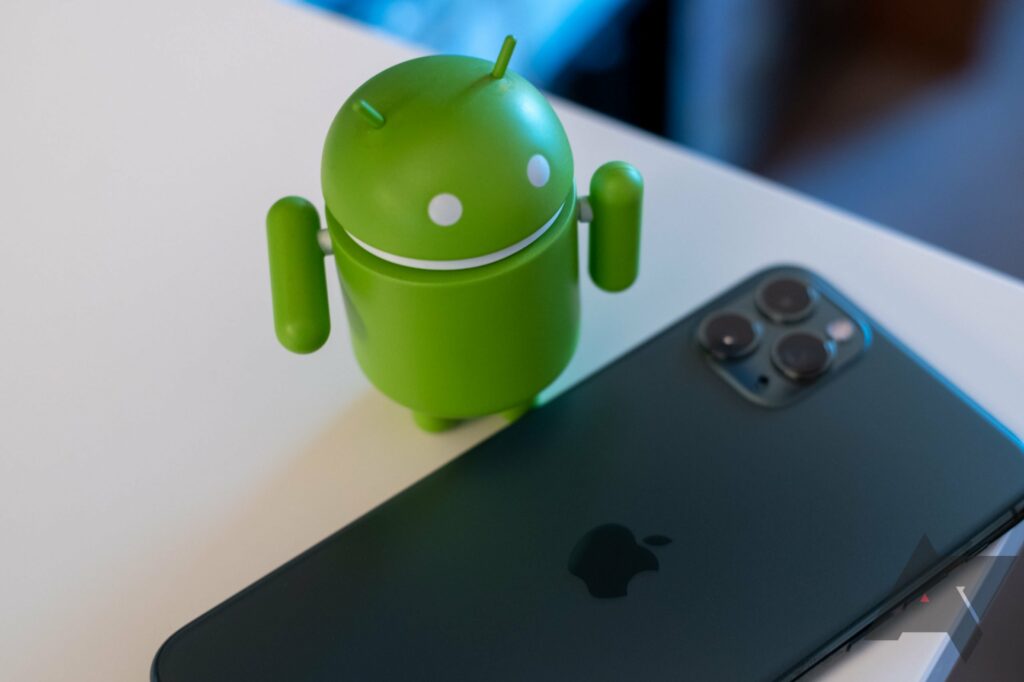 Android iPhone scaled 1