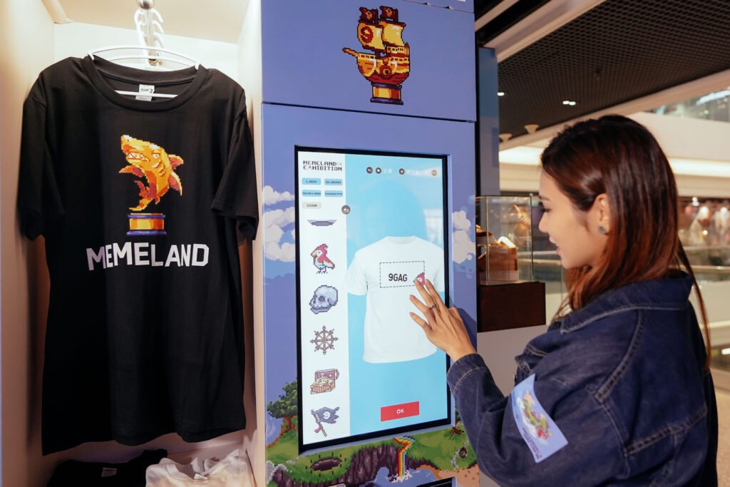 9GAG x Tiny vending machine 1