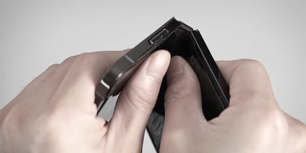 foldable iphone3