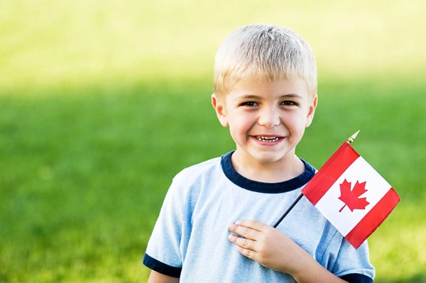 boy canadian flag vt23fq.jpeg
