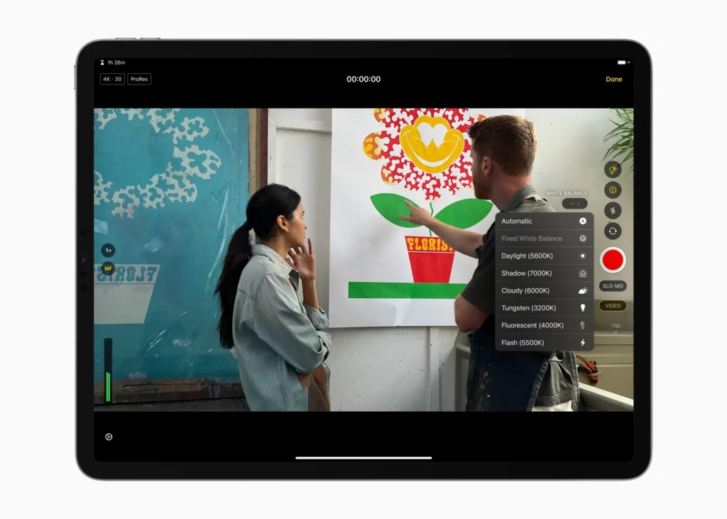 Apple iPad Final Cut Pro pro camera mode big.jpg.large 2x