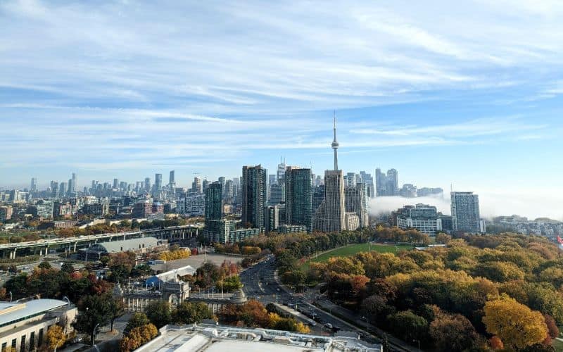 header toronto vs vancouver fog