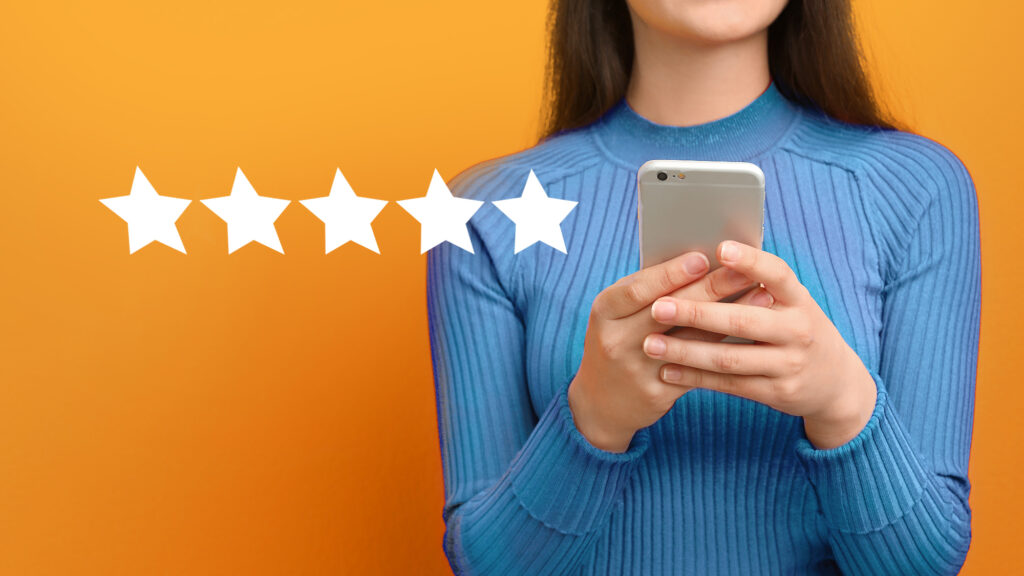 hero 02 woman reviewingalt