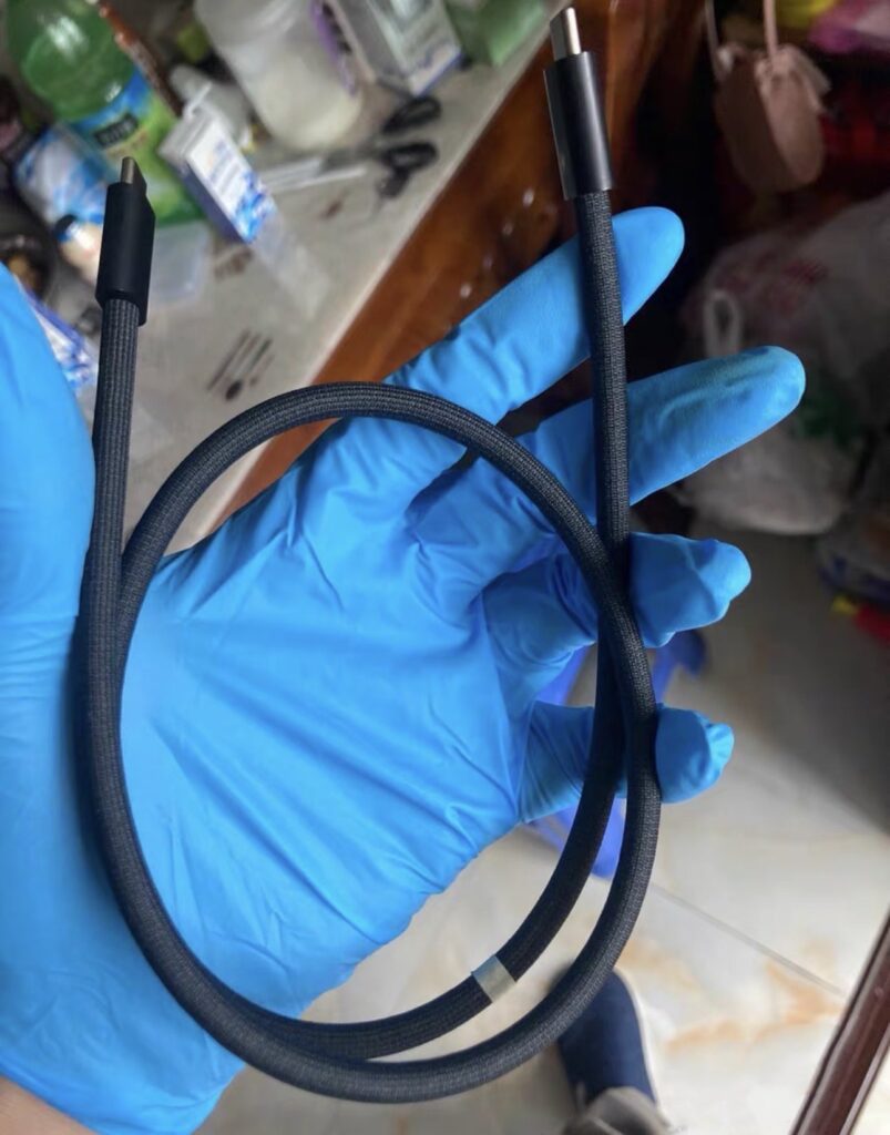 iphone15pro cable sample02