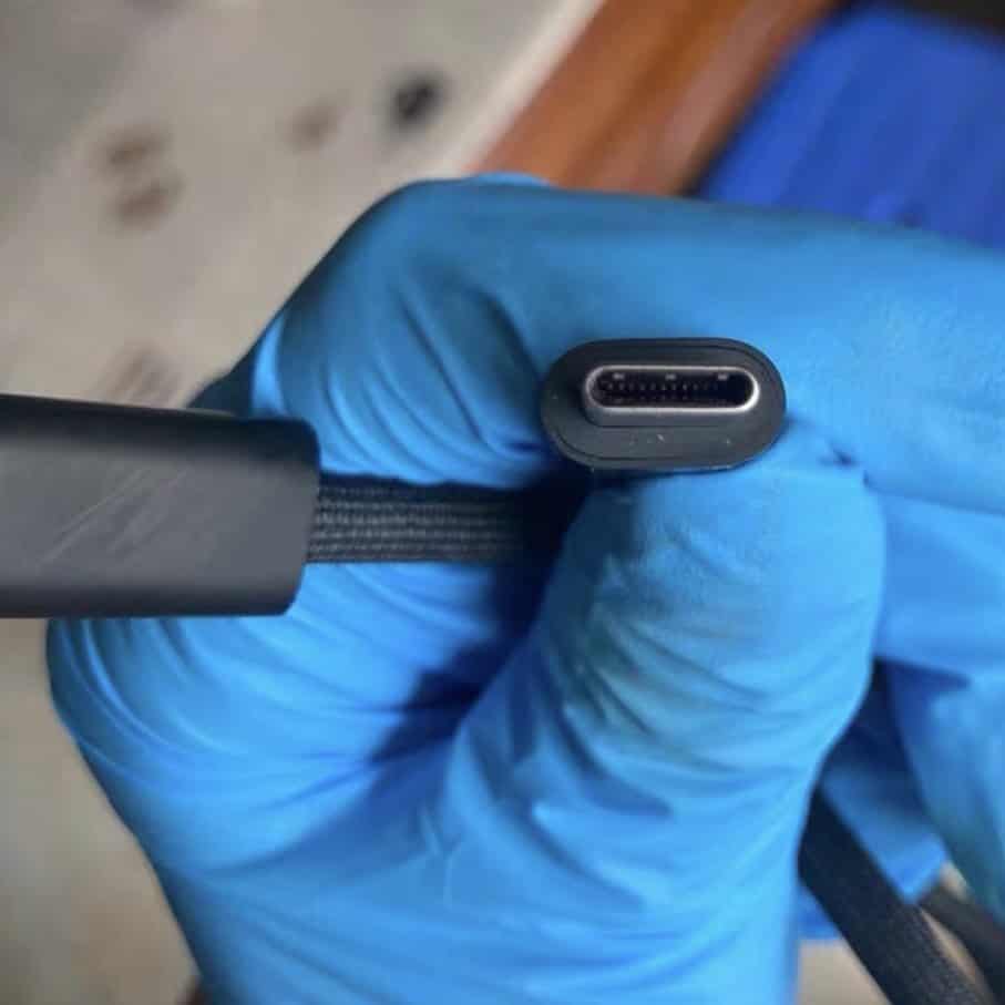 iphone15pro cable sample03