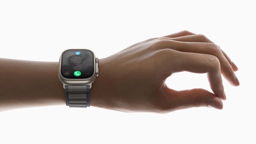 Apple Watch Ultra 2 double tap gesture 230912 big.jpg.large